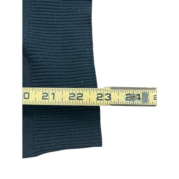 T Tahari Women's Black Long Sleeve Crew Neck Pullover Sweater Size Large - Picture 8 of 12